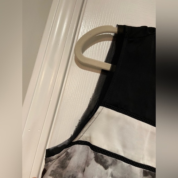 Simply Vera Wang Size L Black Gray Lightweight Watercolor Drop-Tail Hem Tank Top - Picture 4 of 11